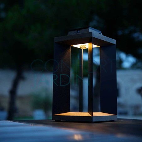 Lanterne solaire et rechargeable TeckAlu noire - moyen modèle - LES JARDINS