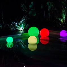 Boule lumineuse sans fil flottante LED multicolore BOBBY ∅40 cm - Lumisky 2