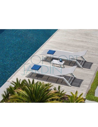 Bain de soleil empilable AMAKA - blanc / gris clair - LES JARDINS