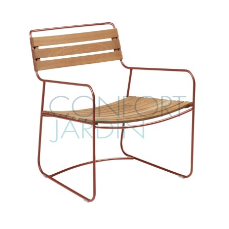 Fauteuil bas en teck - SURPRISING - FERMOB