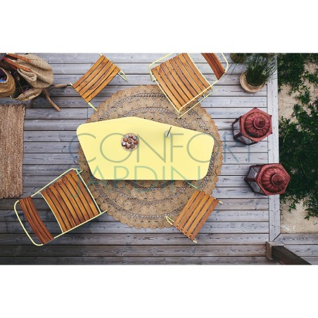 Fauteuil bas en teck - SURPRISING - FERMOB