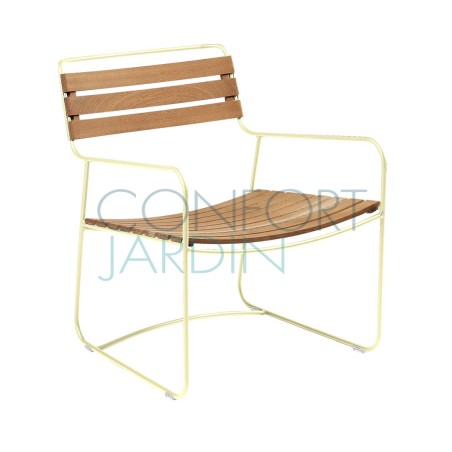 Fauteuil bas en teck - SURPRISING - FERMOB